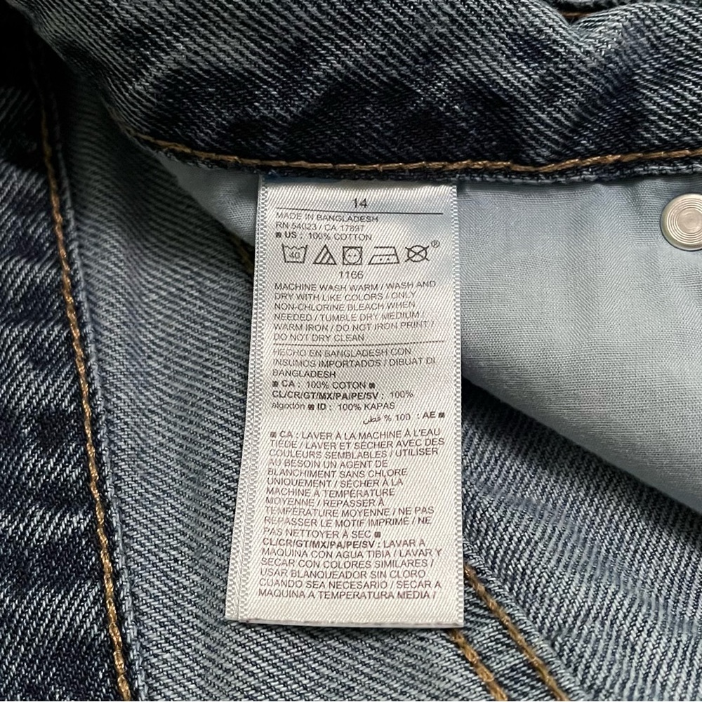 Old Navy High Rise Slouchy Straight 3” Inseam Blue Denim Jean Shorts (size 14) - Picture 4 of 5